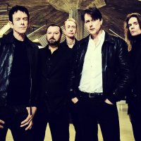 Suede Share New Song Emotionally Unavailable From Upcoming 'Antidepressants' Deluxe Edition thumbnail