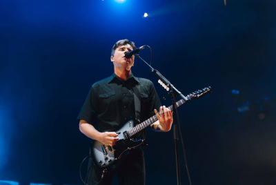 Songs of Praise: Jimmy Eat World's 'Bleed American' Still Hits 25 Years Later thumbnail