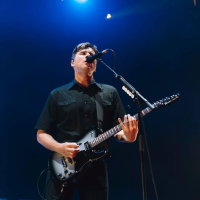 Songs of Praise: Jimmy Eat World's 'Bleed American' Still Hits 25 Years Later thumbnail