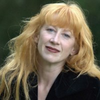 Loreena McKennitt artist image